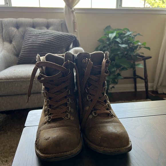 Kodiak Surrey II hiking boots, size 6.5 - Picture 4 of 16